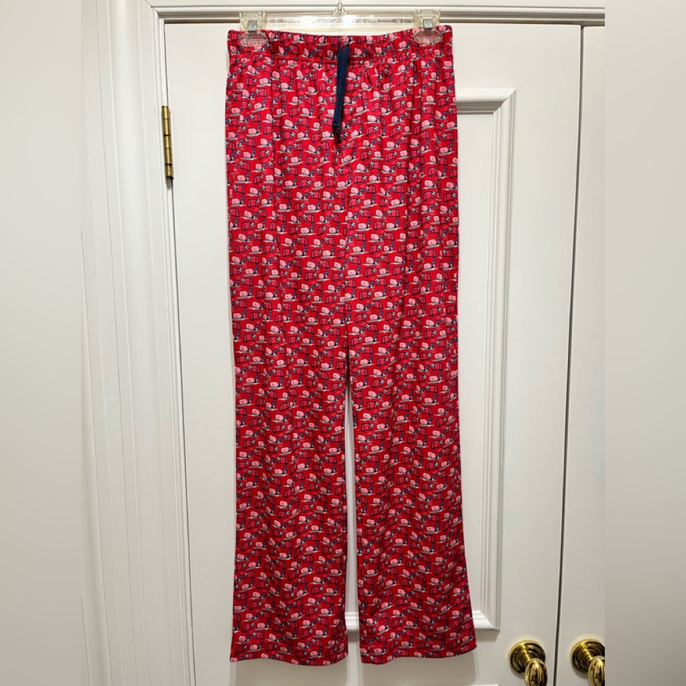 Never worn (XL/18) Kid’s Vineyard Vines lounge bottoms